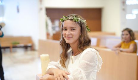  Roberta Benavente.