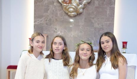  Ximena Vázquez, Paula Torres, Roberta Benavente y Rafaella Ortiz.