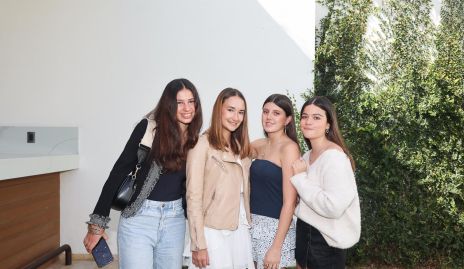  Valeria Quiroz, Isabella Vázquez, Manu Zambrano y Regi Mercado.