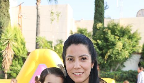  Gaby Carrillo y Ana Fer Puga.