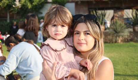  Lucía Cabrera y Joaquina Martínez.