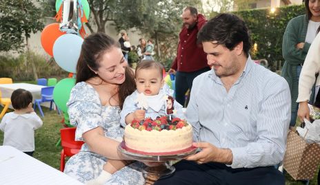  Tere Ledezma y Luis Torres con su hijo Luisito.
