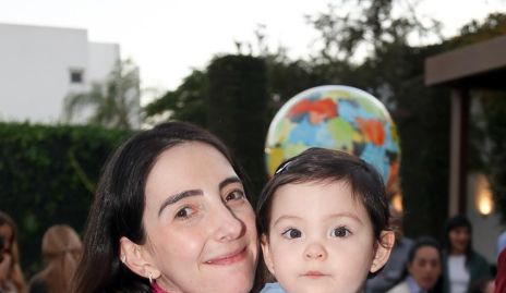  Mariana Alcalá con su hija Inés Torres.