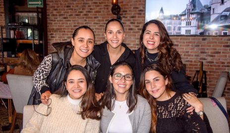  Valeria López, Laura Valerdi, Roxana Agundis, Erika Noyola, Cynthia Piña, Estefanía Guzmán.