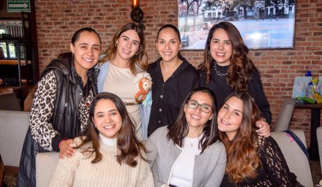  Valeria López, Adriana Zapata, Laura Valerdi, Roxana Agundis, Erika Noyola, Cintia Piña, Estefanía Guzmán.