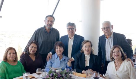  Maria Elena Ramírez, Abraham Torres Montes, Javier Impedía, Lulú Martínez, Rosa Lina Rivera, Edy, Ricardo Castro y Martha Rubio.