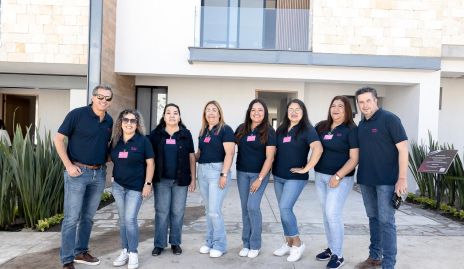 Equipo de Ventas: Gustavo, Jackie, Nohemí, Teresita, Ruth, Paulina, Claudia y Paco.