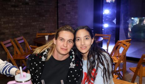  Moni Villanueva y Hannia Abud.