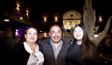  Karen Gutiérrez, Ricardo Gutiérrez y Patricia Aguilar.
