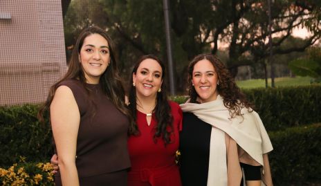  Sacarlett, July y Alexandra Garelli Mahbub.