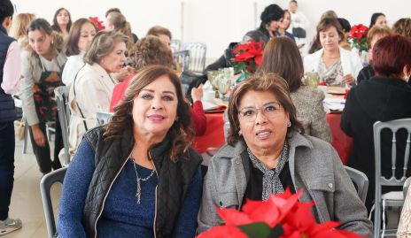  Silvia Esparza de Garza y María del Carmen de Vázquez.