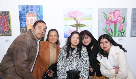  Luis Castañeda, Mónica, Mónica Castañeda, Jovita Ávalos y Daniela Infante.