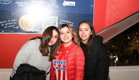 Karen Valdez, Gaby Medina, Paola Chávez.