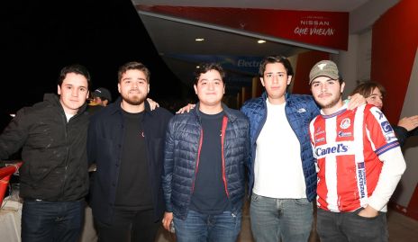  Efraín Lozano, Luis Miguel Martell, Gabriel Martell, Diego Acosta y Mauricio Musa.