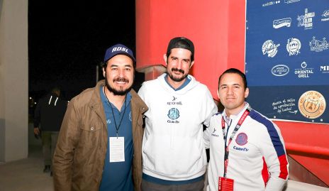 Esau Hernández, Nacho Berrueta y Jaime Caro.