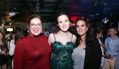  Karla Vilet, Eugenia Rivera y Susana Hermosillo.