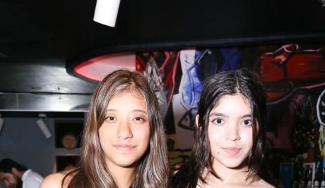  Victoria Calzada y Dafne Yandel.