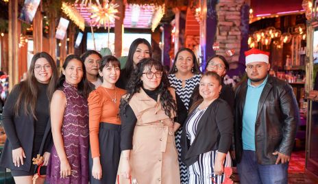  Alejandra Álvarez, Fanny Velázquez, Pamela Alemán, Karla Barrón, Gaby Romero, Guadalupe Blanco, Yadira, Norma, Violeta Salazar y Roberto Macías.