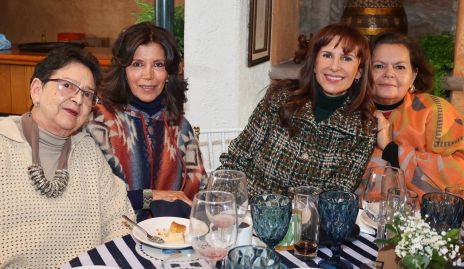  Yola Benítez, Lety Méndez, Roxana Payán y Linda Goldaracena.