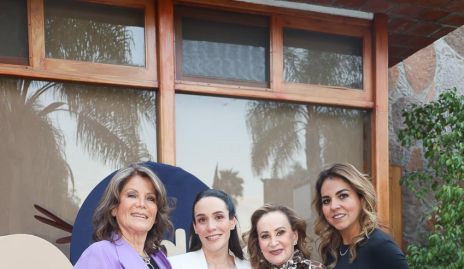  Leticia Rojas, Ximena Castillo, Maricarmen López y Fer Castillo.