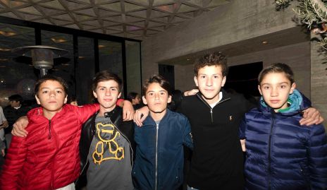  Luis, Gastón, Santi, Santiago y Jordi.