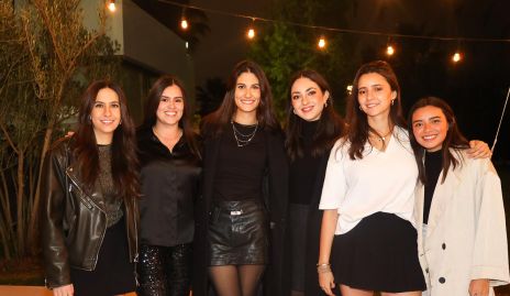  Verónica Gómez, Cassandra Nava, Natalia Gárate, Ana Marta Ocaña, Cristina Nava y Ale Zedillo.