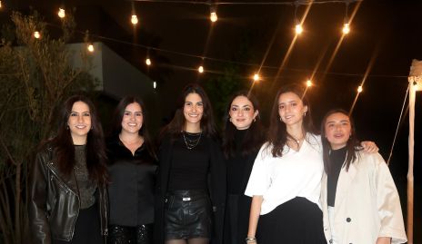  Verónica Gómez, Cassandra Nava, Natalia Gárate, Ana Marta Ocaña, Cristina Nava y Ale Zedillo.