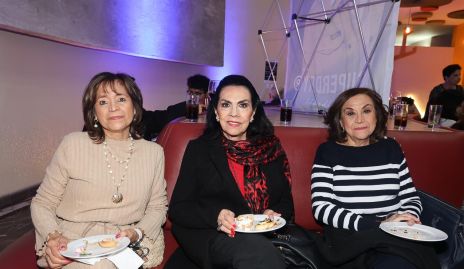  Élida Romo, Yoya Galarza y Olga Sánchez.