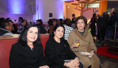  Lourdes Mora, Sara Quetelson y Alicia Delgado.