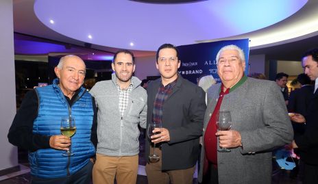  Arturo González, José Antonio Uribe, Rodrigo Benavente y Víctor Benavente.