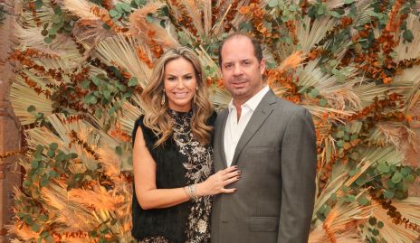  Nina Herrera y Jorge González, padrinos de Juan.