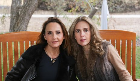  Cristina Villalobos y Verónica Berrón.