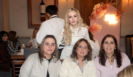  Claudette Mahbub, Valeria Guerrero, Maru Martínez y July Mahbub.