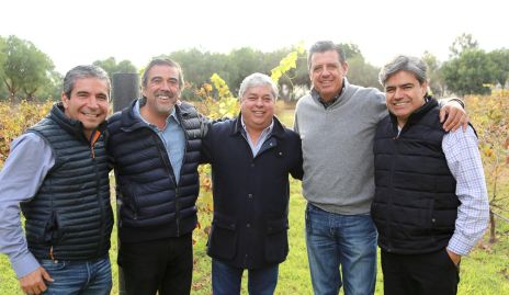  Martín de la Rosa, Gerardo Galván, Gerardo Córdova, Carlos Malo y Paco Leos.