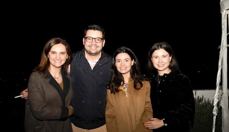  Rosamary Rosillo con sus hijos Ernesto, Mari Fer y María Paula Navarro.