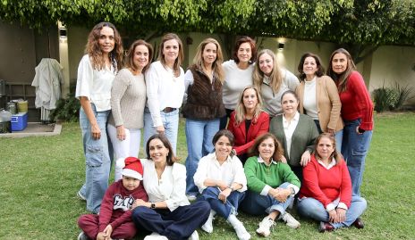 Marianela Villanueva, Rocío Alcalde, Alejandra Acebo, Georgina Benavente, Patricia Macías, Maritere Meade, Laura Nieto, Claudia Quijano, Rodrigo, Came Stevens, Marilupe Córdova, Ximena Ocejo, Aranzazú Rodríguez, Gaby Carreón y Adriana González.