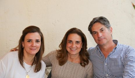  Alejandra Acebo, Rocío Alcalde y Gustavo Medina.