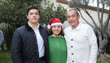  Matew Tan, Aranza Rodríguez y Michael Tan.