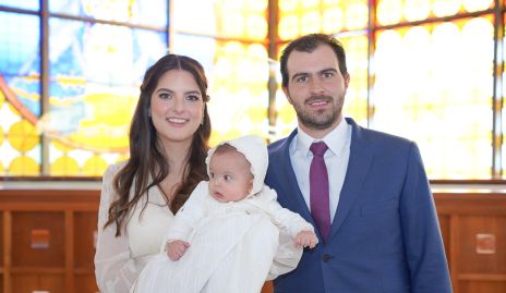  Gabriela González y José Luis Hernández con su hijo Joaquín.