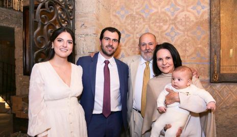  Gabriela González, José Luis Hernández, José Luis Hernández y Cecilia Jiménez con Joaquín.