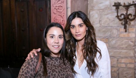  Mariela Narváez y Gemma Loredo.