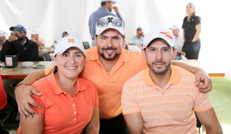  Adriana Solís, Alfredo Valles y Alejandro Solís.