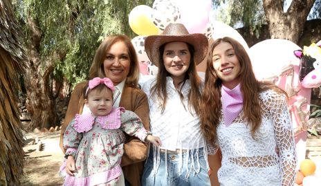  Maru Puente, María Pía Reta, Maru Hunter y Priscila Martínez.