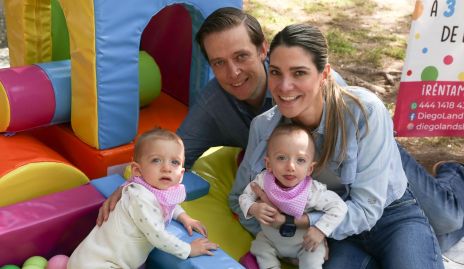  José Carlos González, Ingrid Nito, Bruno y Franco González.