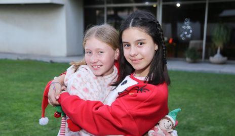  Vale Vallejo y Luciana Arredondo.
