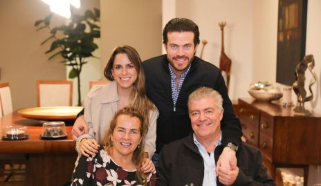  Paulina Aguirre, Roberto Lozano, Paty del Bosque y Roberto Lozano.