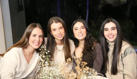  Montse Anaya, Isa Gaviño, Mariana y Victoria Villaseñor.