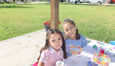 Máxima McCoy e Isabella Humara.