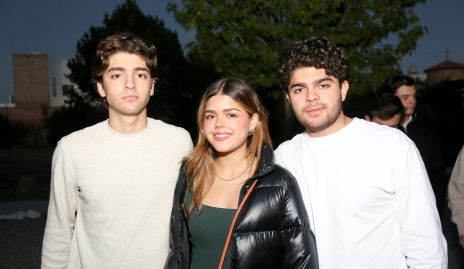  Santiago, Yezmín y César Morales Sarquis.