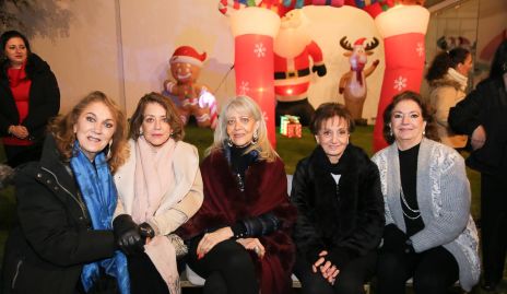  July Abud, Irene Rangel, Chayo Ortuño, Catalina Sarquis y María Elena Abud.